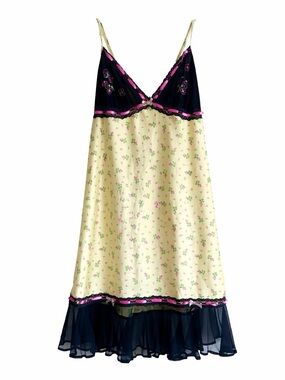 green emerald velvet dress Betsey Johnson F/W 2000 velvet floral dress  InLouve